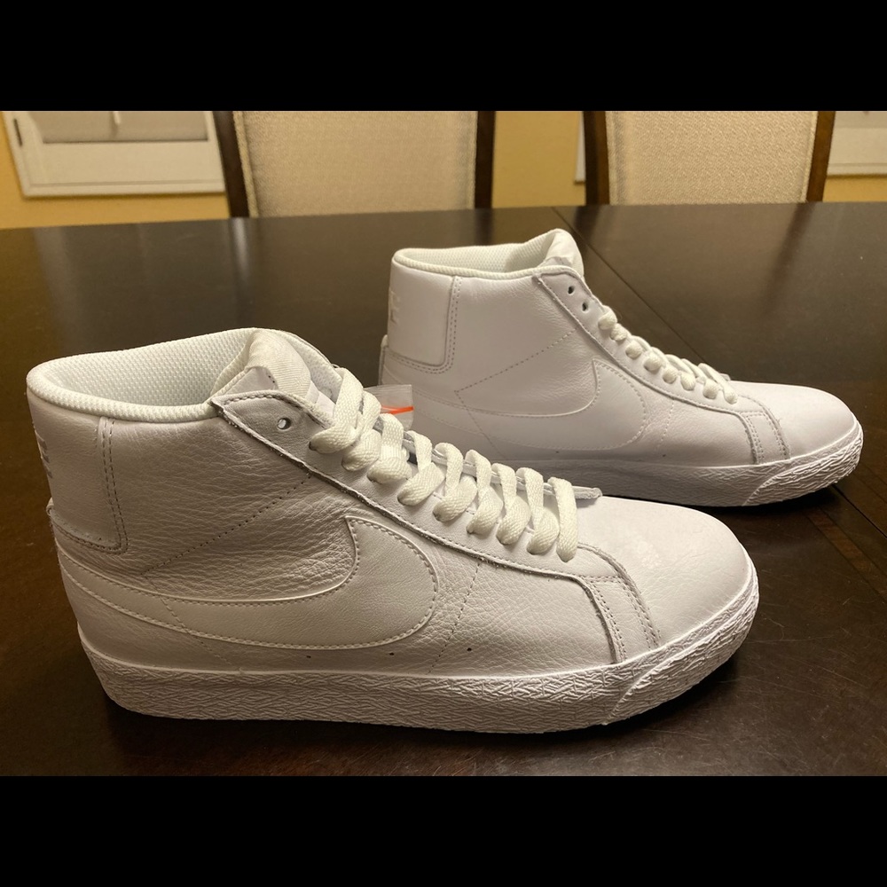 New Nike Blazer Zoom Mid SB Triple White Sneaker 7 - Picture 2 of 11